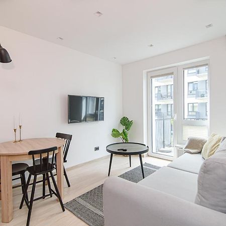 Modern Apartment Next To Ozas Park By Urban Rent วิลนีอุส ภายนอก รูปภาพ