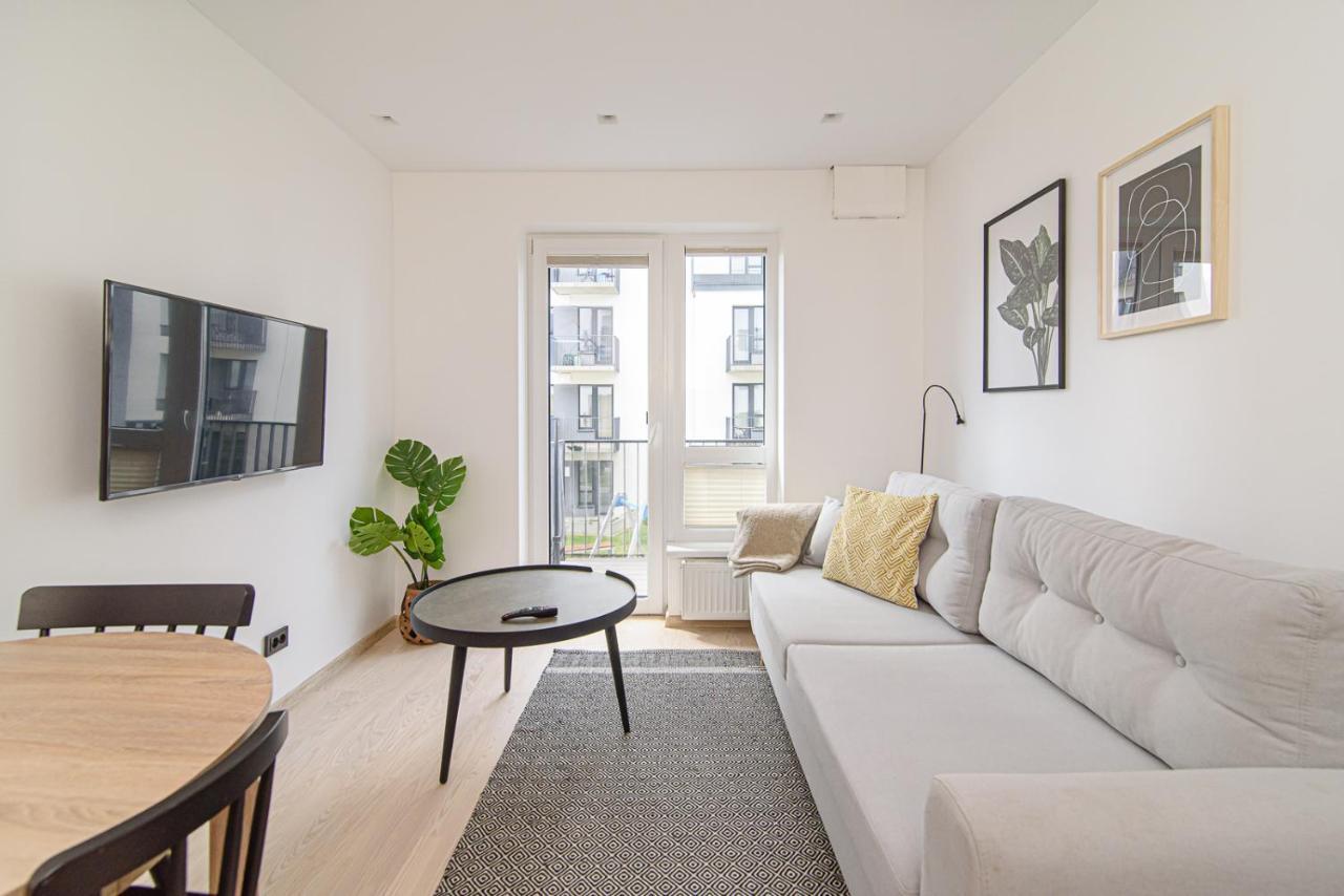 Modern Apartment Next To Ozas Park By Urban Rent วิลนีอุส ภายนอก รูปภาพ