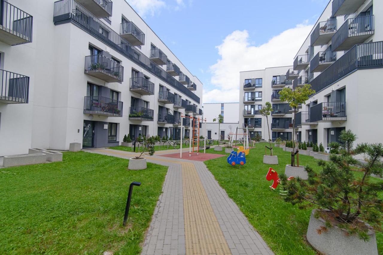 Modern Apartment Next To Ozas Park By Urban Rent วิลนีอุส ภายนอก รูปภาพ